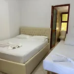 Casa de Férias Uzeiri's Borsh