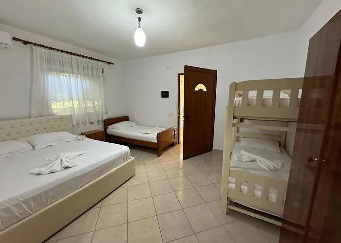 Tatil Evi Uzeiri's *